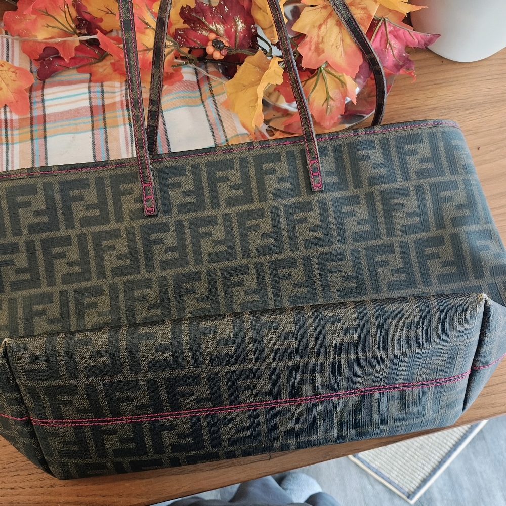 Fendi Tote - Picture 2 of 10
